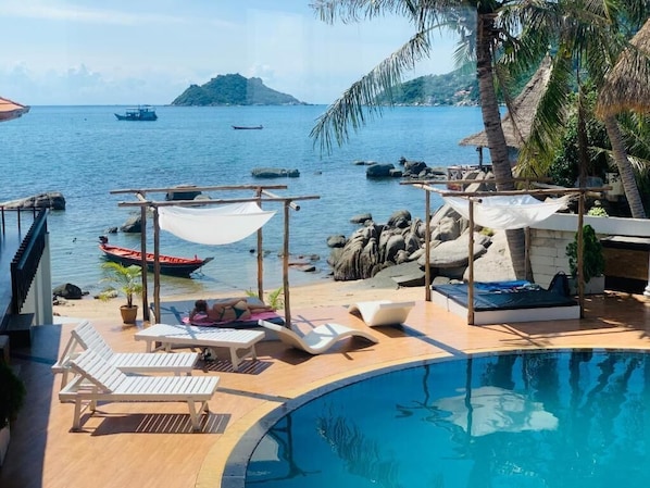 Outdoor pool, sun loungers - Koh Tao Heritage (Koh Tao)