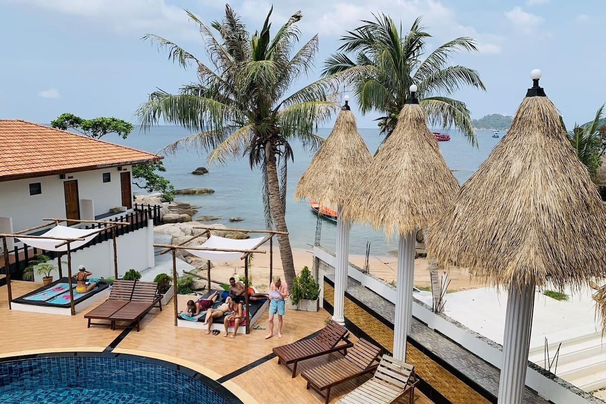 Sea View and Swimming Pool View A17 - A18 | 1 chambre, literie hypoallergénique, Wi-Fi gratuit