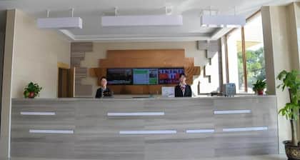 Greentree Inn Gongqingcheng City Golf Avenue Peopl