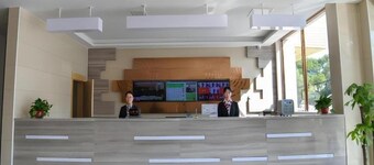 Greentree Inn Gongqingcheng City Golf Avenue Peopl