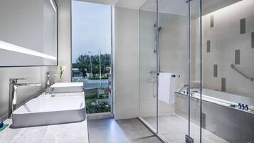 Room, 1 Bedroom | Bathroom | Hair dryer