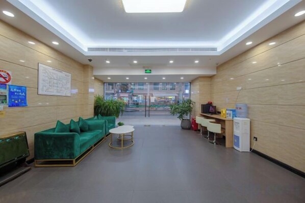 Unclassified image, 1 of 24, button - GreenTree Inn (Shanghai Xuhui Xujiahui Yishan Road Metro Station) (Shanghai)