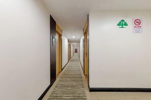 Unclassified image, 2 of 24, button - GreenTree Inn (Shanghai Xuhui Xujiahui Yishan Road Metro Station) (Shanghai)