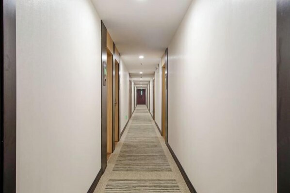 Interior - GreenTree Inn (Shanghai Xuhui Xujiahui Yishan Road Metro Station) (Shanghai)