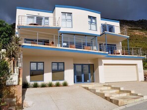 Exterior - Magellans Hotel (Cape Town)