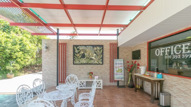 Khu ẩm thực ngoài trời