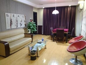 บริเวณนั่งเล่น