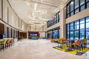 Lobby - Hampton by Hilton, Yuhang High Speed Railway Station, Hangzhou (Jiaxing)