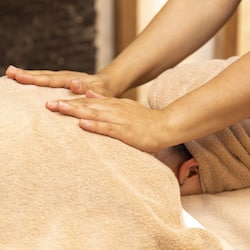 Un sauna, baño turco, baño turco/hammam, tratamientos corporales