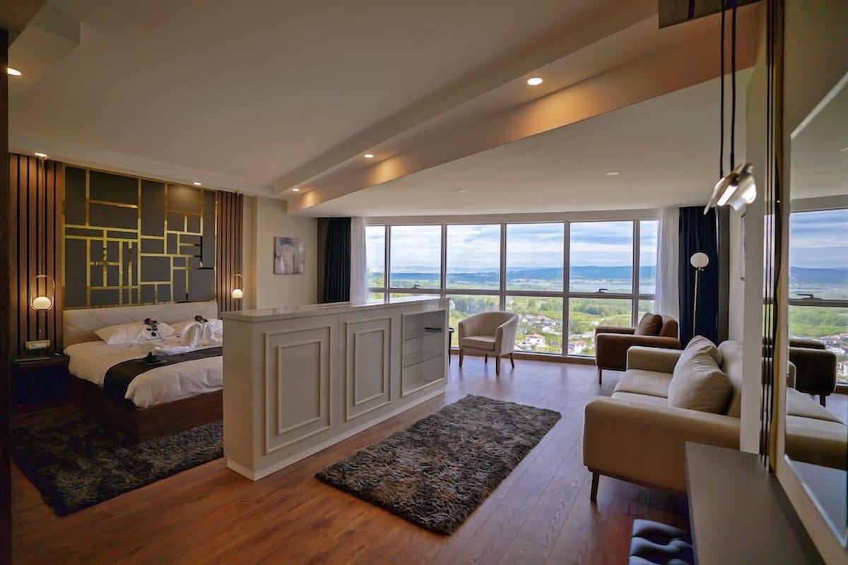 Minibar, in-room safe, desk, blackout drapes