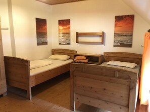 8 habitaciones, cuna de viaje y wifi gratis
