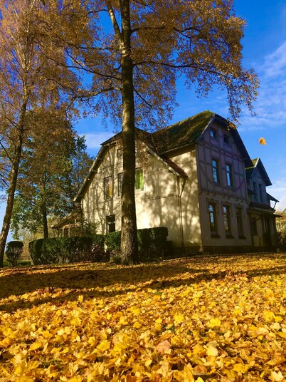 An old villa on the Schlei, between the seas. Perfect for families and friends.