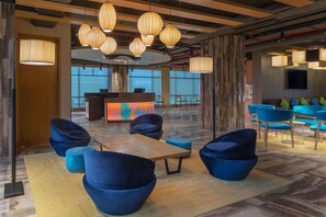 Lobby - Aloft Kathmandu Thamel (Kathmandu)