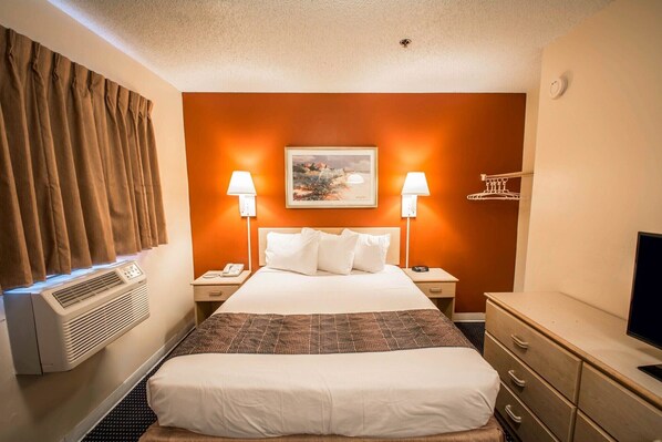 Room - Suburban Studios Stuart Near Federal Hwy 1 (Stuart)