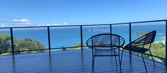 Absolute ocean view (and mountain views also)
