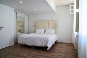 In-room safe, iron/ironing board, free WiFi