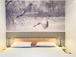 2 bedrooms, travel crib, WiFi