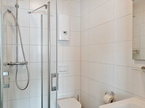 Unclassified image, 2 of 24, button