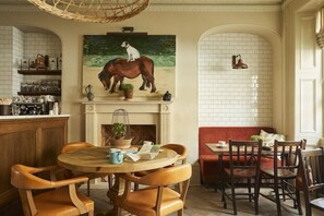 Dining - Lime Tree Hotel (London)