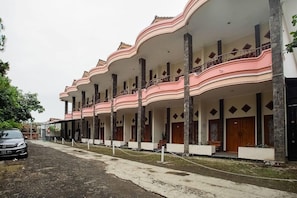 Exterior - OYO 3406 Pandu Prima Guest House (Bandung)