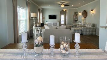 Smart TV, books, stereo