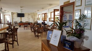 Bar (in der Unterkunft)