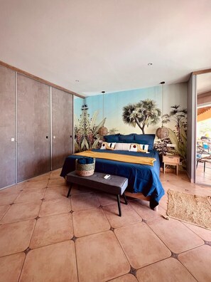 4 bedrooms, iron/ironing board, free WiFi, bed sheets