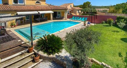 Elegant villa with pool & air conditioning - your haven of peace