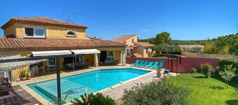 Elegant villa with pool & air conditioning - your haven of peace