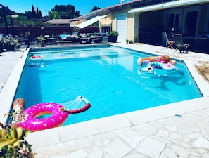 Outdoor pool - Elegant villa with pool & air conditioning - your haven of peace (villetelle)
