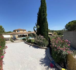 Exterior - Elegant villa with pool & air conditioning - your haven of peace (villetelle)