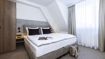 Comfort Tek Büyük Yataklı Oda | 1 yatak odası, kuştüyü yorgan, ütü/ütü masası