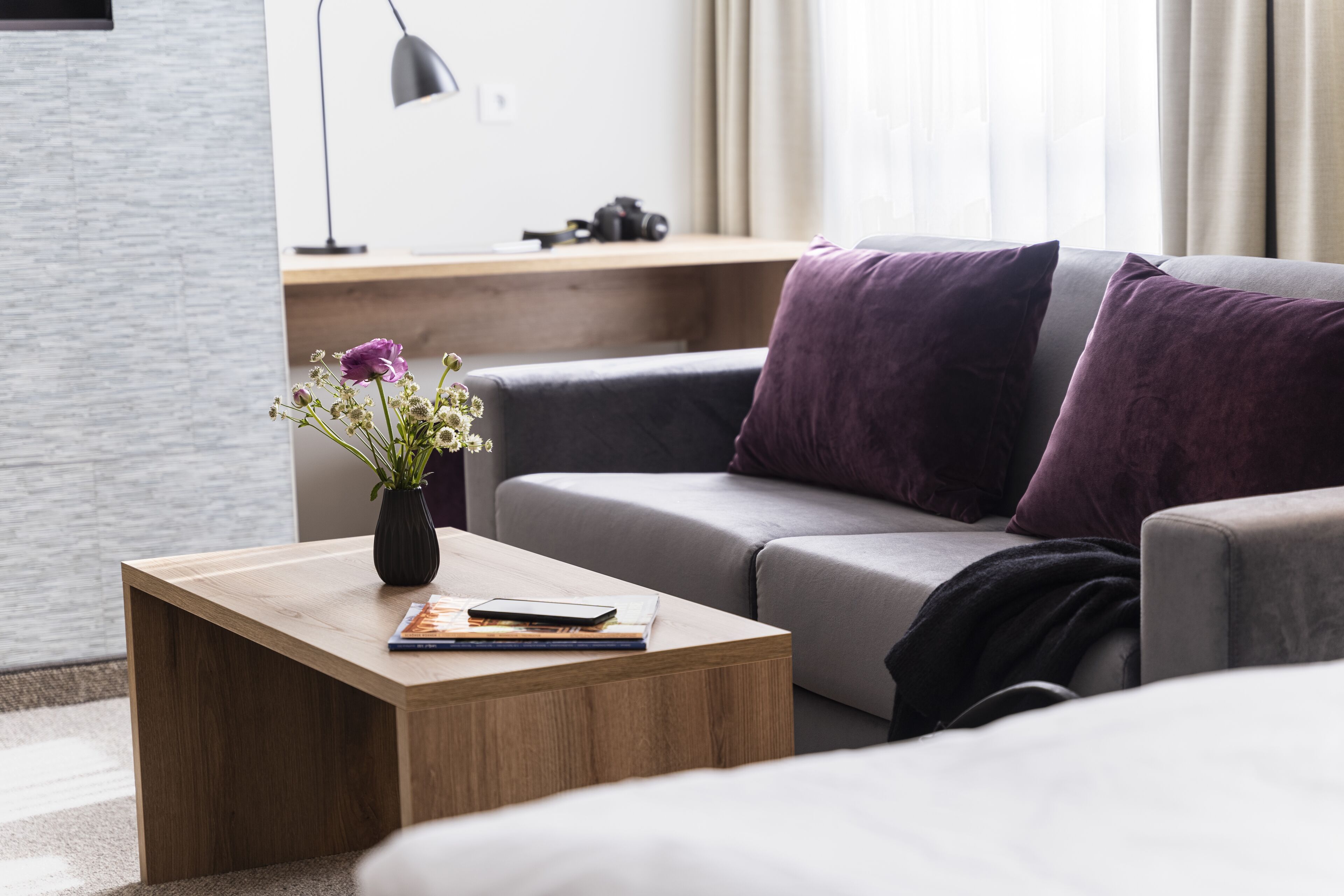 ألحفة محشوة بالريش ومكواة/لوح كي وواي فاي مجانًا وملاءات أسرّة