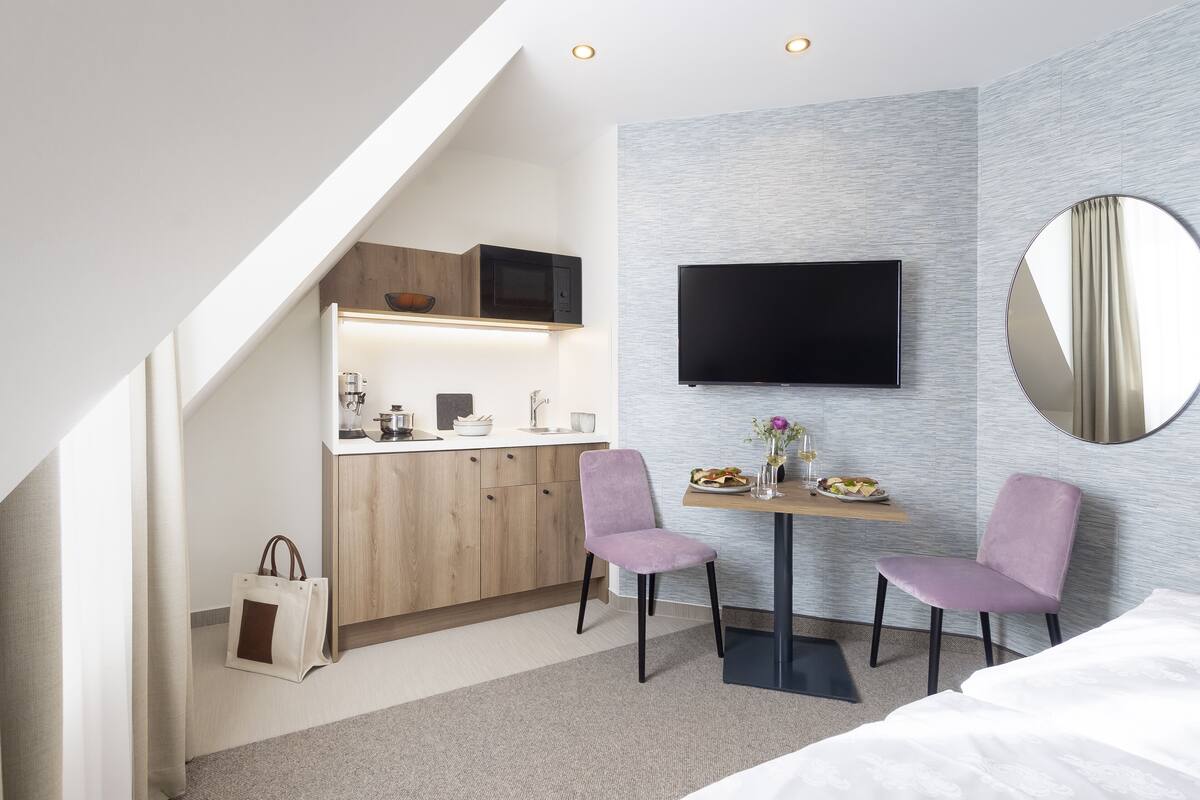 comfort double room | 1 bedroom, down duvets, iron/ironing board, free wifi