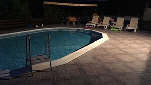 حمام سباحة