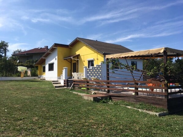 Villa | Exterior