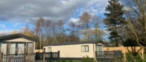 Cabin | Exterior