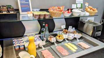 Petit déjeuner buffet compris tous les jours