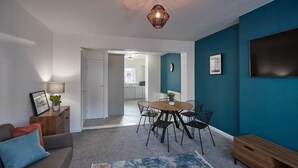 Apartment | Living area - Endeavour II (Whitby)