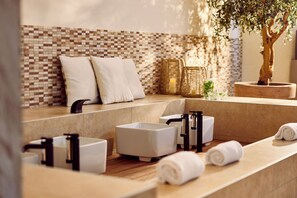 Sauna, massages
