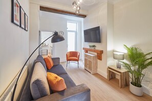 Talo | Olohuone | Taulutelevisio