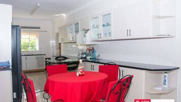 House | Private kitchen | Fridge, microwave, oven, stovetop