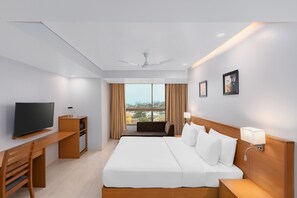 Deluxe Room | Minibar, in-room safe, desk, laptop workspace - Classic Grande Imphal - A Member of Radisson Individuals  (Imphal)