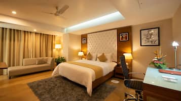 Suite (Presidential) | Minibar, in-room safe, desk, laptop workspace
