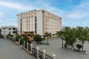 Exterior - Classic Grande Imphal - A Member of Radisson Individuals  (Imphal)