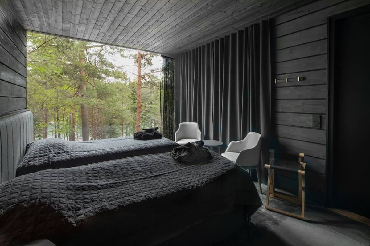 1 habitación, ropa de cama de alta calidad y minibar