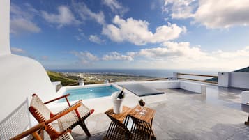 Panoramic Studio Suite, 1 King Bed, Jetted Tub, Sea View | View from room