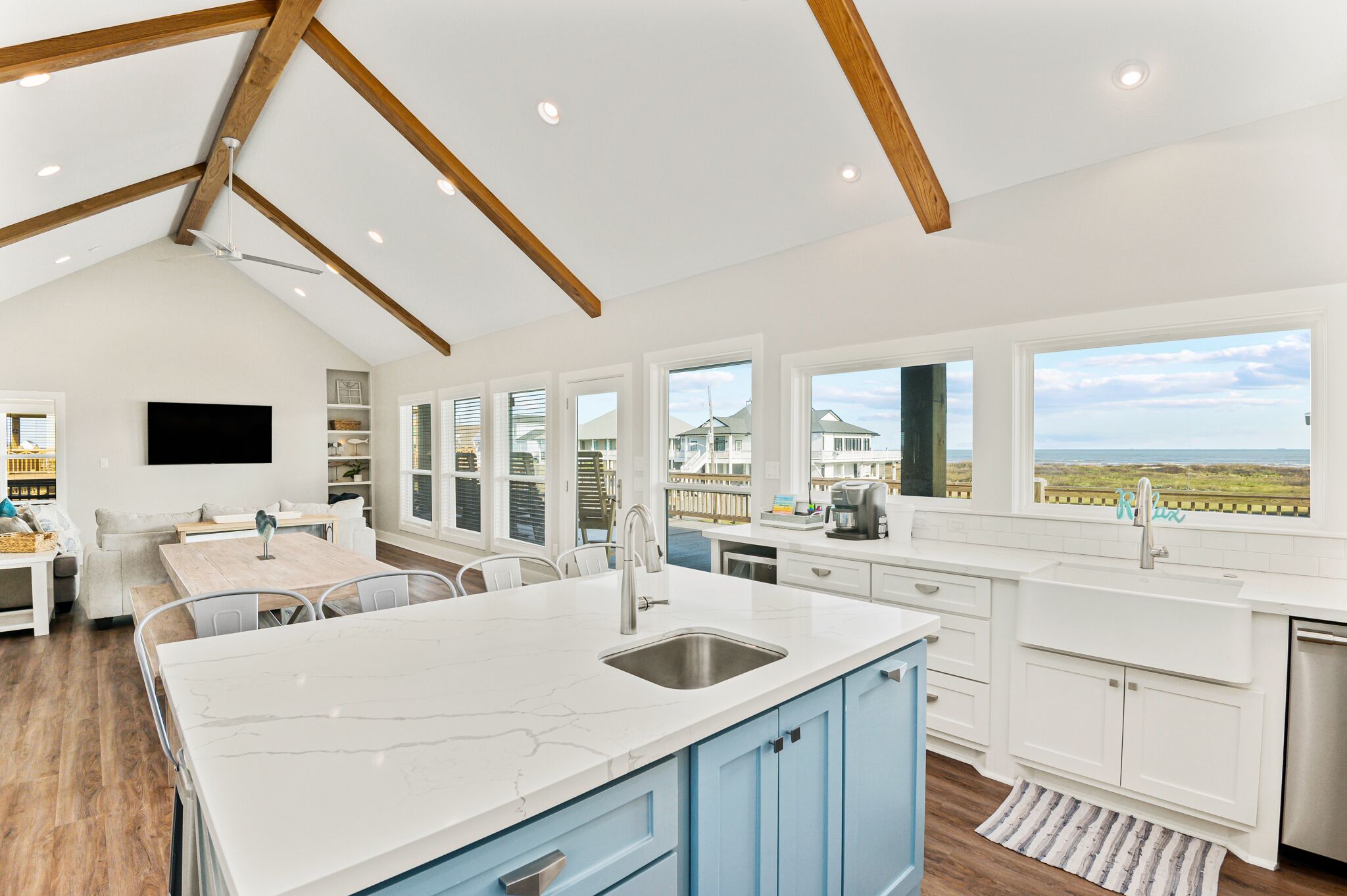 Fridge, microwave, coffee/tea maker, toaster