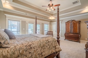 5 bedrooms, desk, iron/ironing board, free WiFi - Golf Course, Enormous Porch, 2 Living Areas, Easy Access, 6 Beds, large 
BR's (Hot Springs Village)