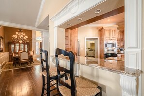 Dining - Golf Course, Enormous Porch, 2 Living Areas, Easy Access, 6 Beds, large
BR's (Hot Springs Village)